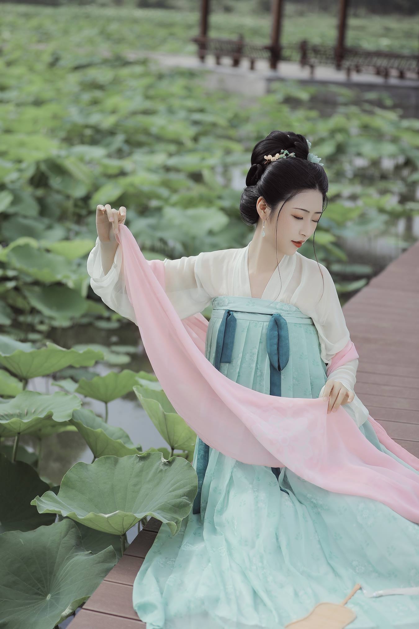 [YITUU艺图语] 2022.04.22 无穷碧 萍萍 [22P/344MB]