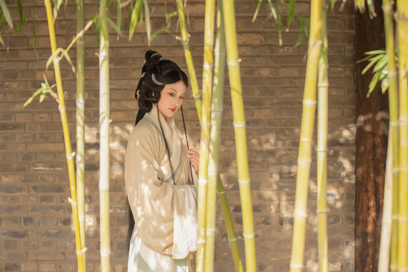 [YITUU艺图语] 2022.05.11 佳人赋 公子千邪 [22P/236MB]