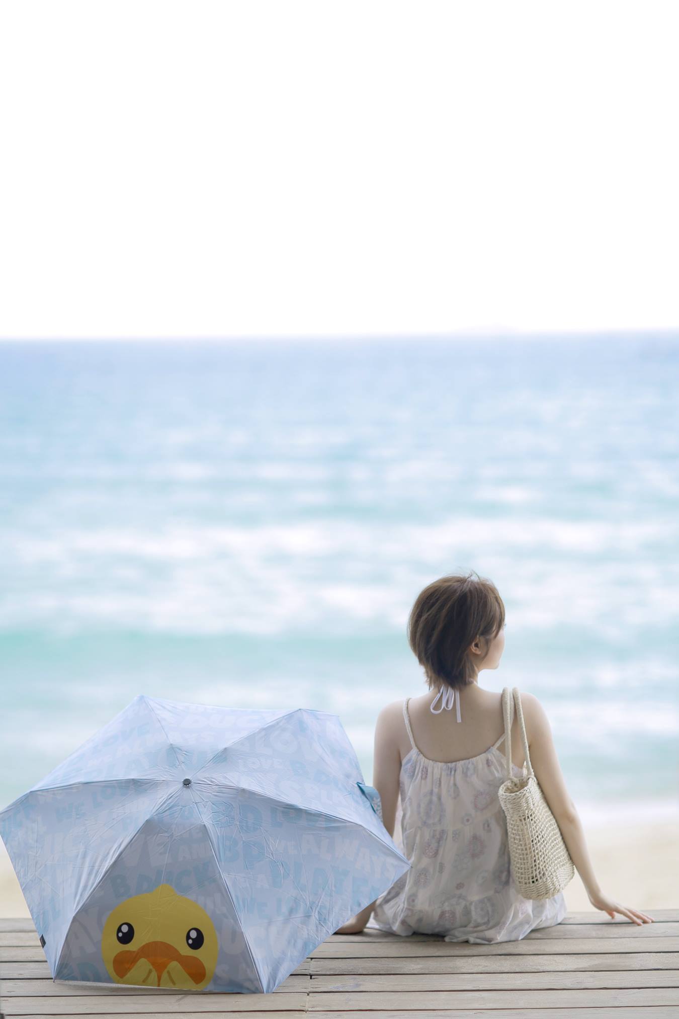 [YITUU艺图语] 2022.05.10 海边日系少女 小喵咪不懂鱼 [22P/103MB]