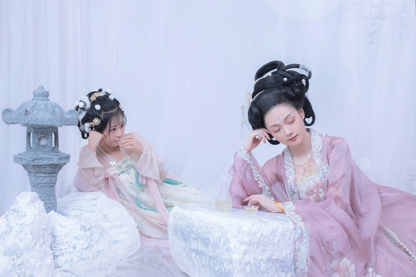 [YITUU艺图语] 2022.05.14 广寒谣 模特合集 [25P/129MB]