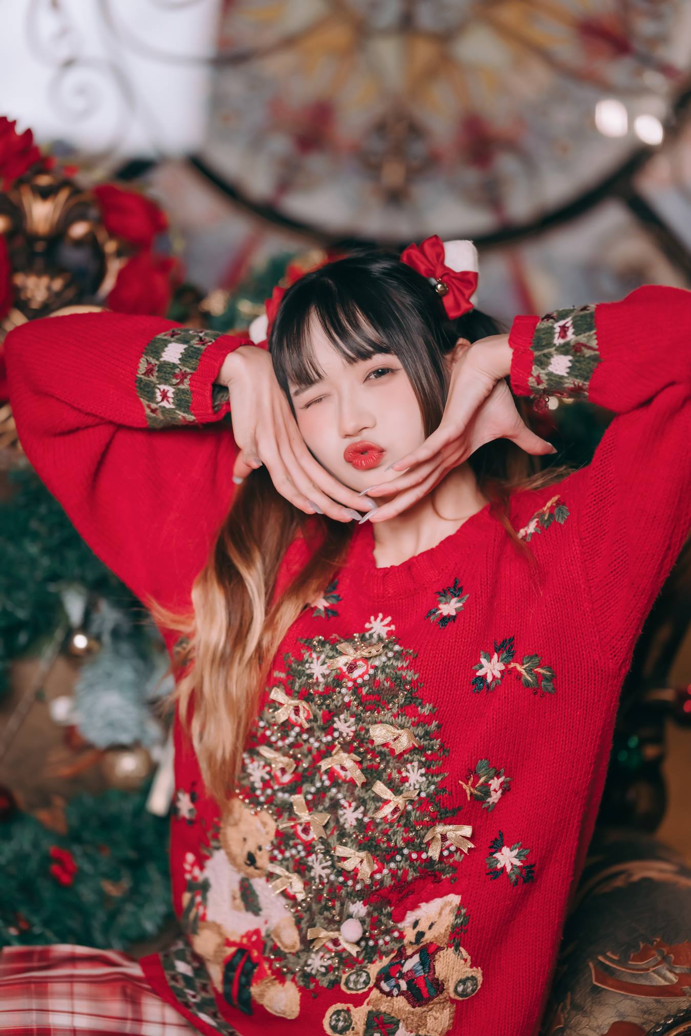 [YITUU艺图语] 2022.04.26 温馨圣诞 兔子Zzz不吃胡萝卜 [24P/156MB]