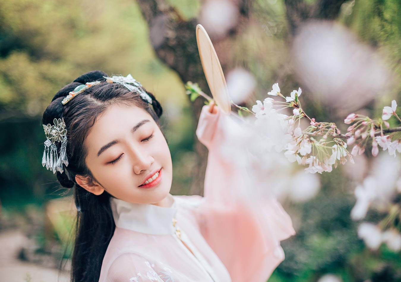 [YITUU艺图语] 2022.04.23 好事近 · 梦中作 大茹茹 [24P/95MB]