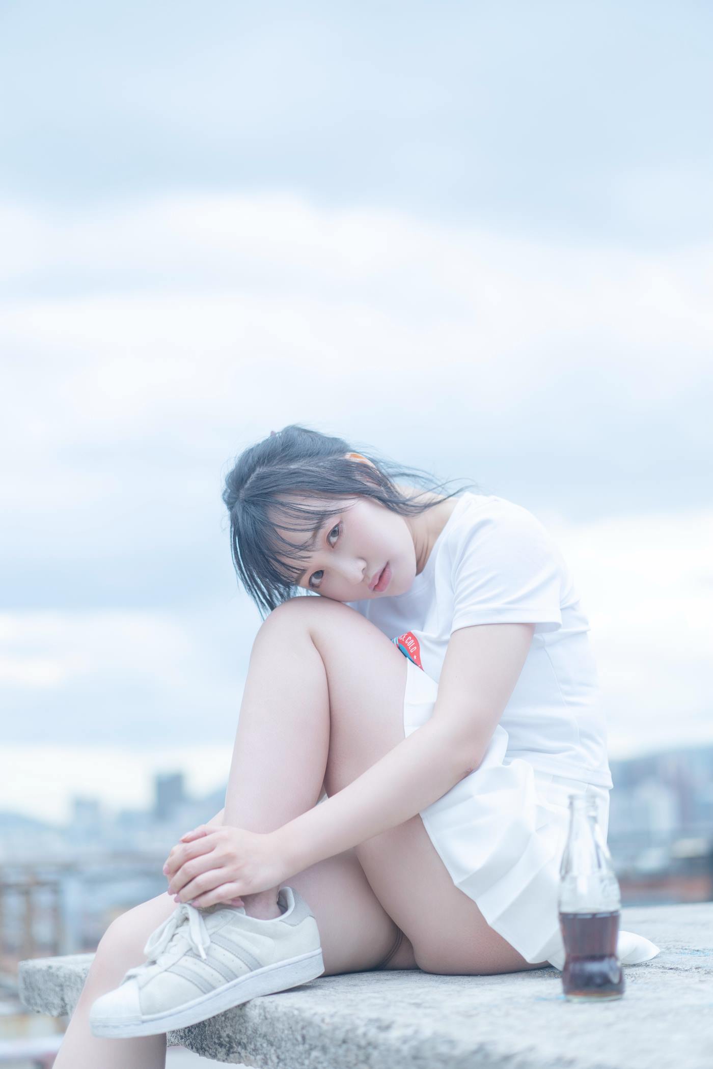 小何童鞋 尾巴可乐JK [20P/37MB]