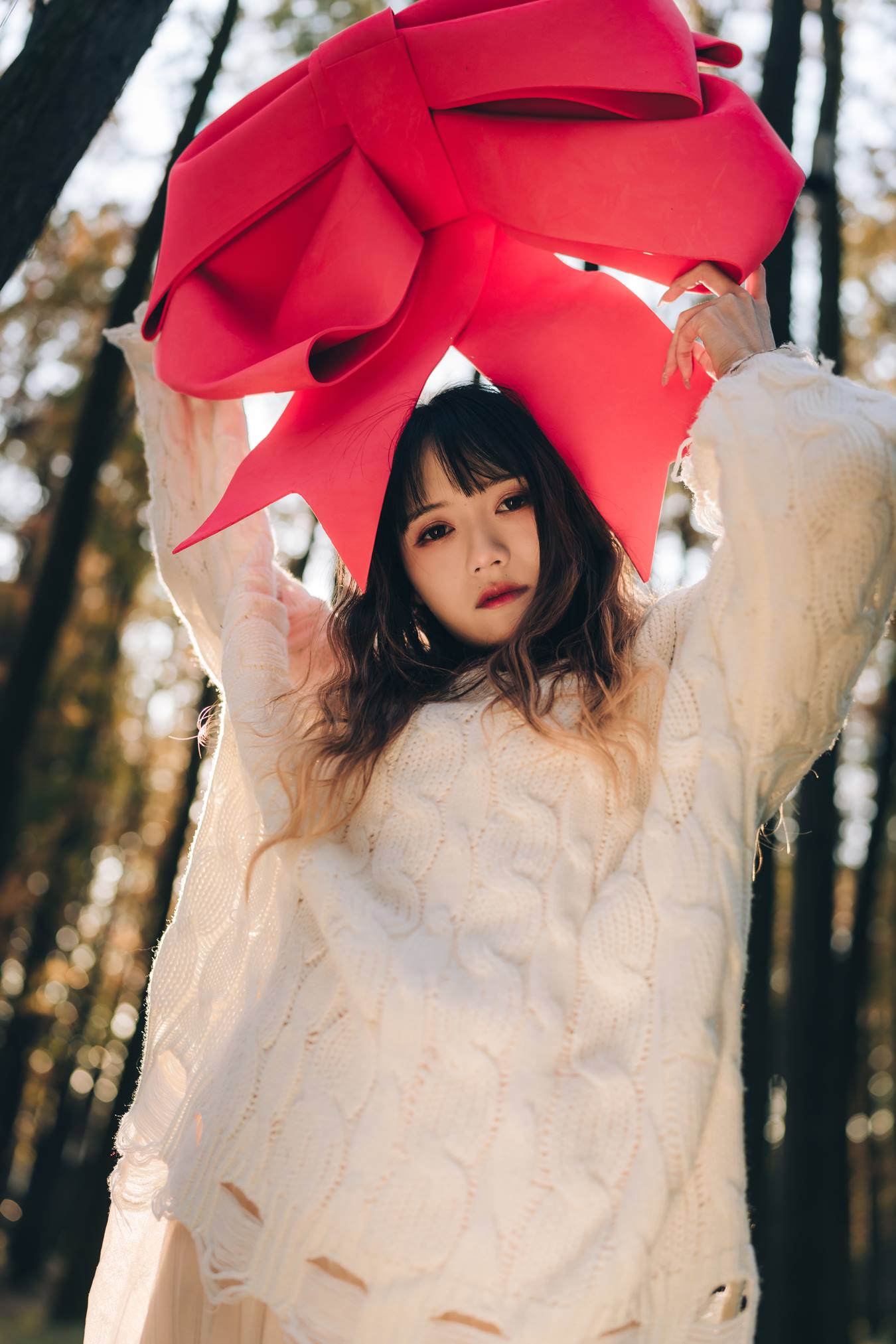 [YITUU艺图语] 2022.04.25 红色蝴蝶结 兔子Zzz不吃胡萝卜 [23P/172MB]