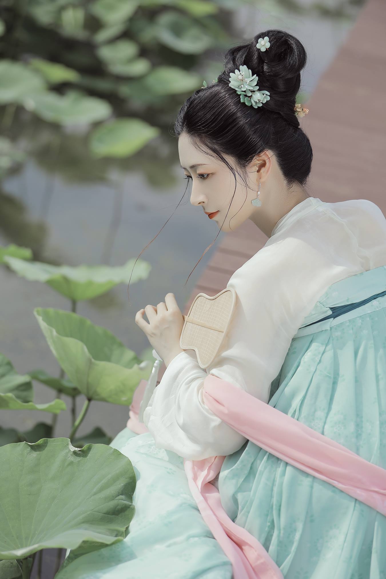 [YITUU艺图语] 2022.04.22 无穷碧 萍萍 [22P/344MB]