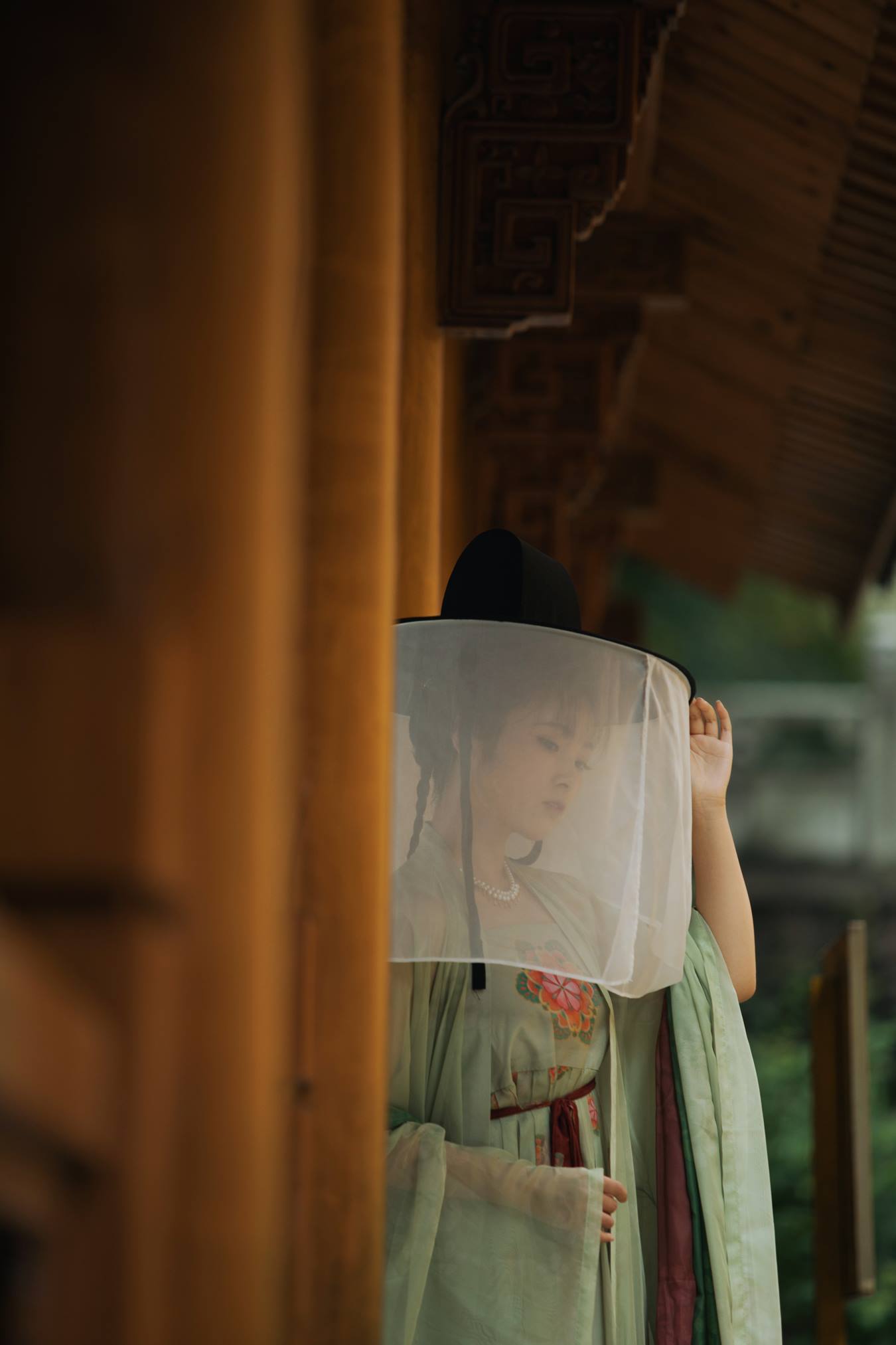 [YITUU艺图语] 2022.05.08 佳人 一个白鹿 [23P/372MB]