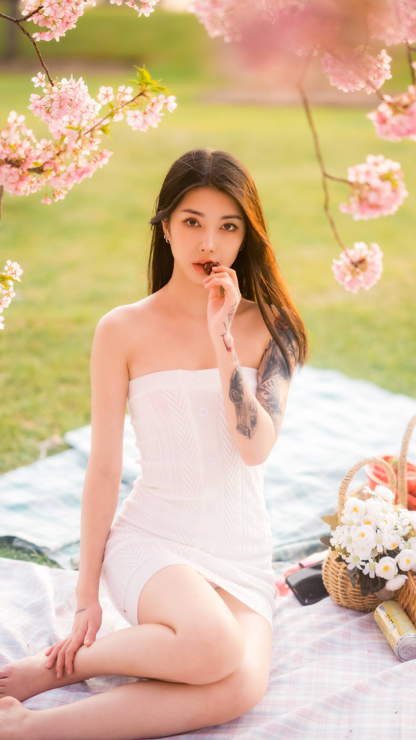 [YITUU艺图语] 2022.04.22 樱花季节 悦悦 [32P/349MB]