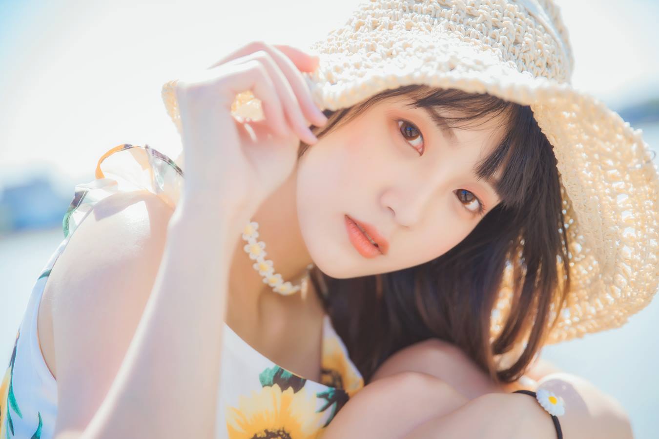 [YITUU艺图语] 2022.04.23 向日葵味的夏天 思涼poi [34P/430MB]