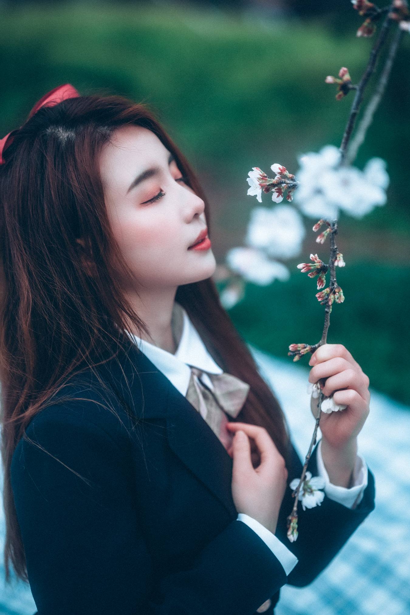 [YITUU艺图语] 2022.04.23 少女与樱 富贵 [43P/503MB]