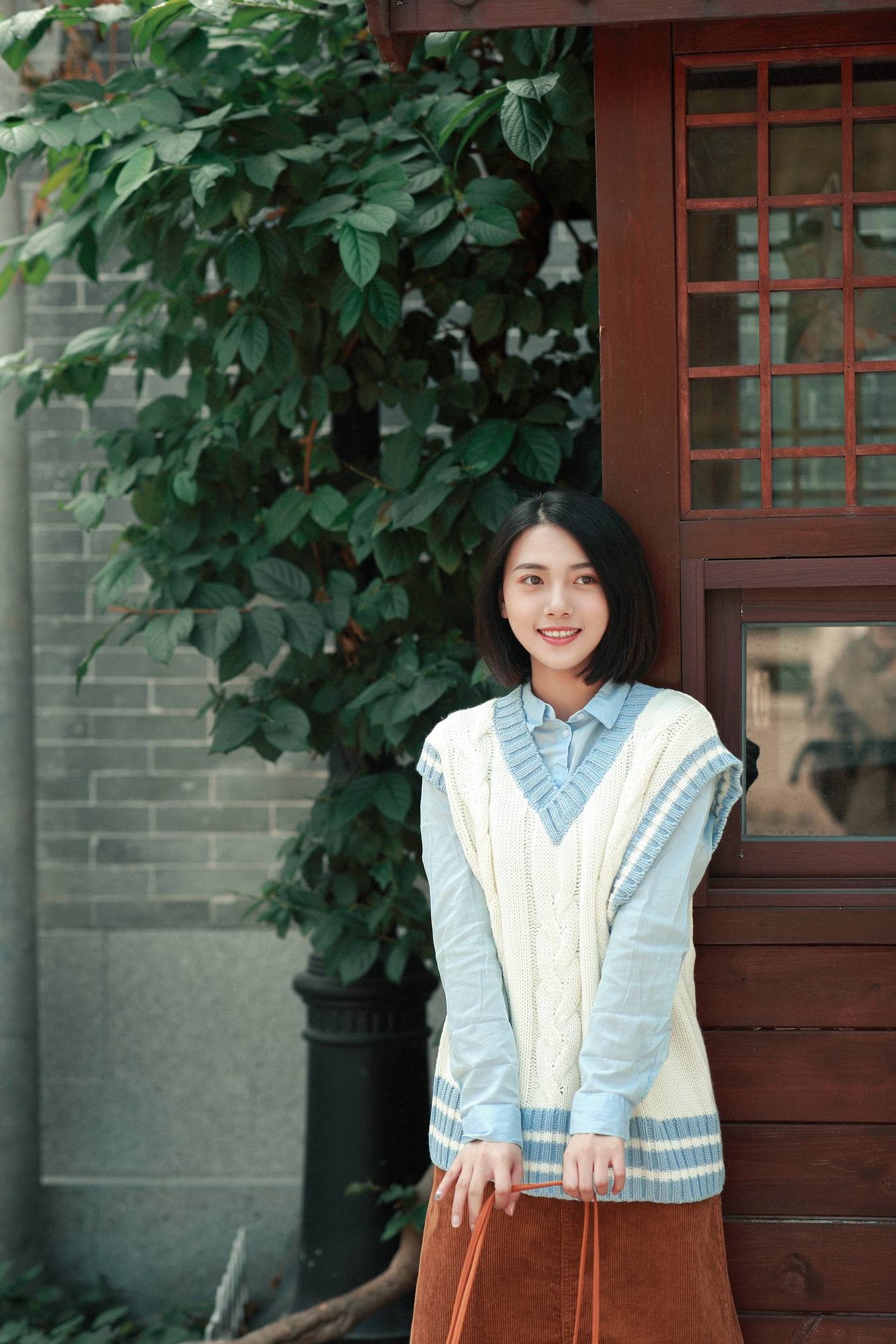 [YITUU艺图语] 2022.04.23 游西关站 安琪 [44P/5321MB]