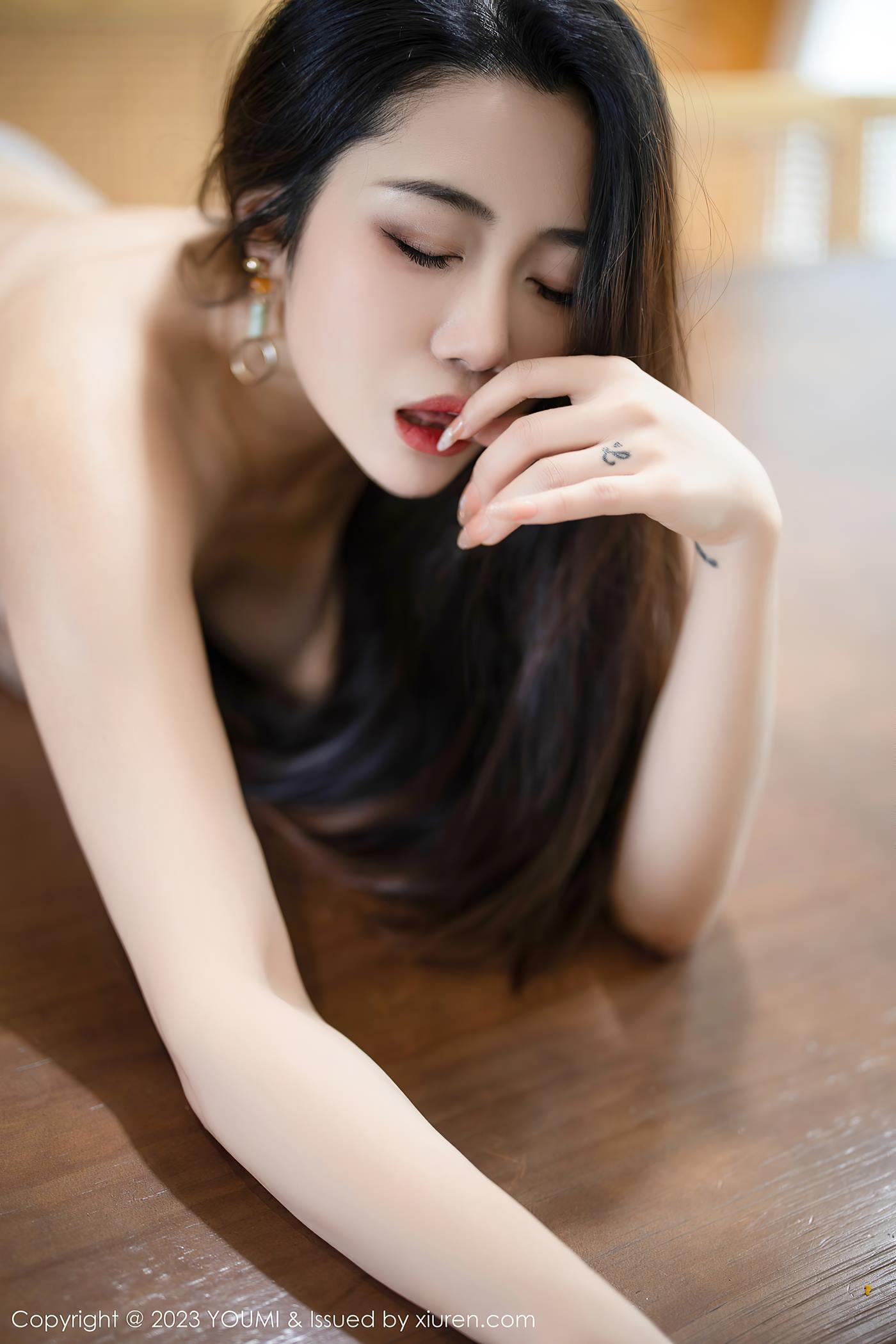 [YOUMI尤蜜荟] 2023.03.29 VOL.920 严利娅Yuliya 丰腴美臀[57P/474MB]