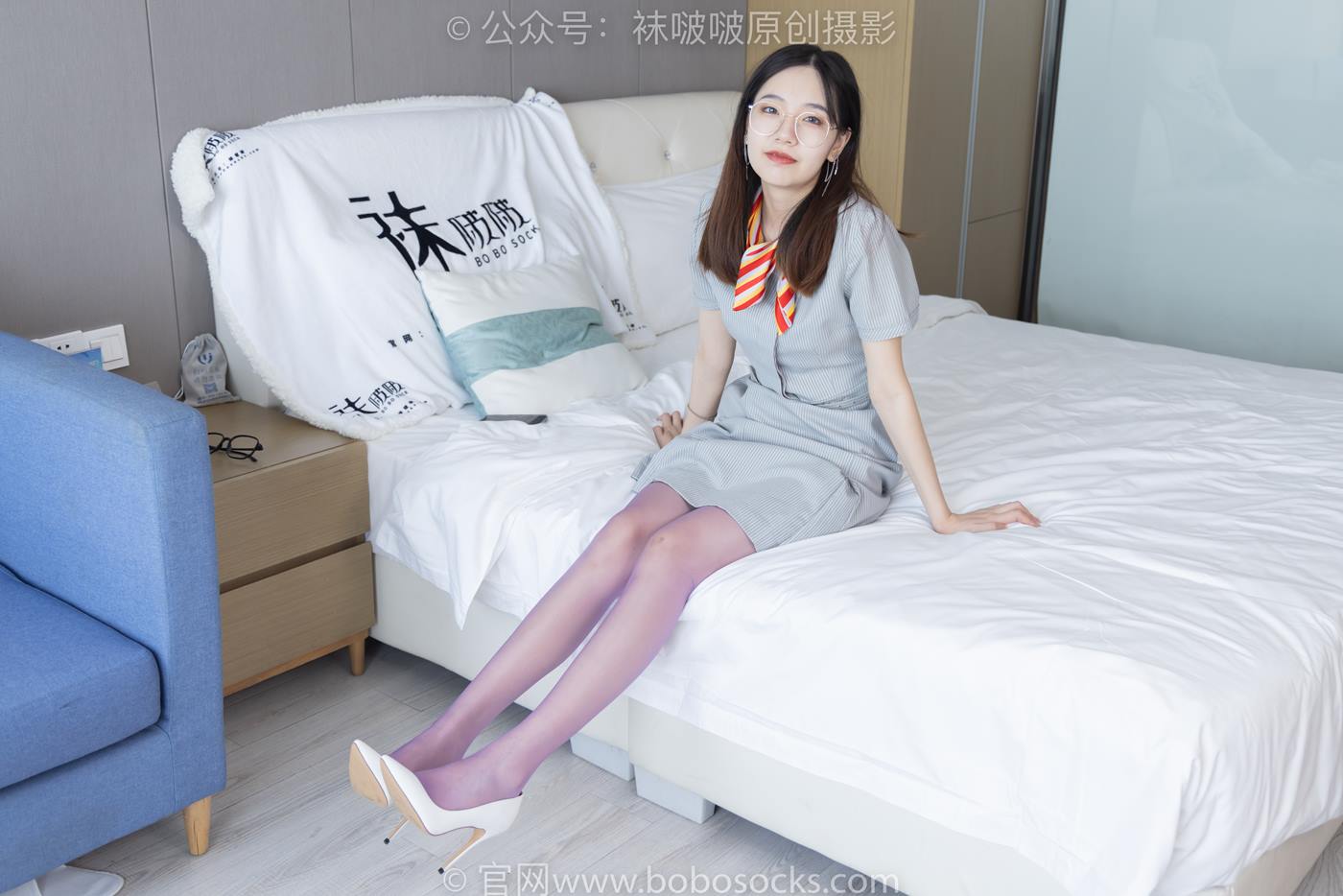 [BoBoSocks袜啵啵]NO.205 小甜豆-白色高跟鞋、紫色油亮丝袜[140P/1V/5.57GB]