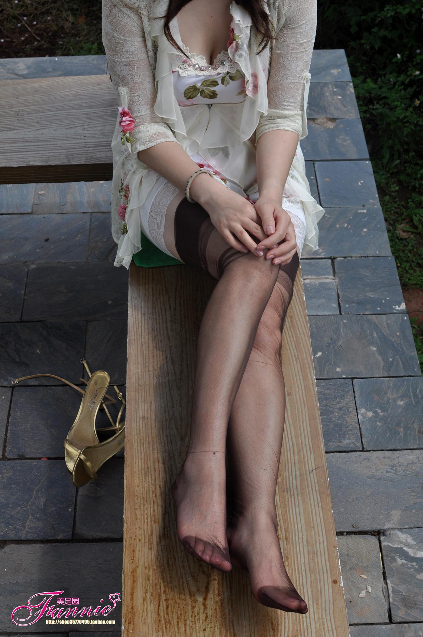 Fannie芬妮美足园 No.016 2011周年特辑（丝族3） [51P/133MB]