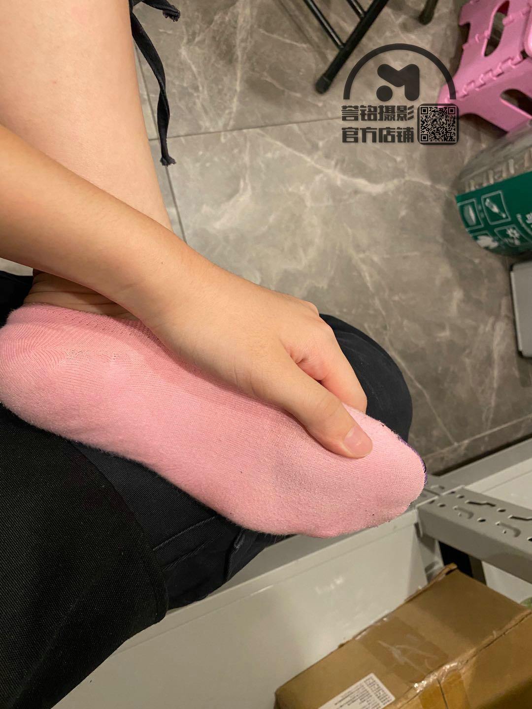 [誉铭传媒]袜足摄影 2020年《09月 幕后作品》[15P/1V/700MB]