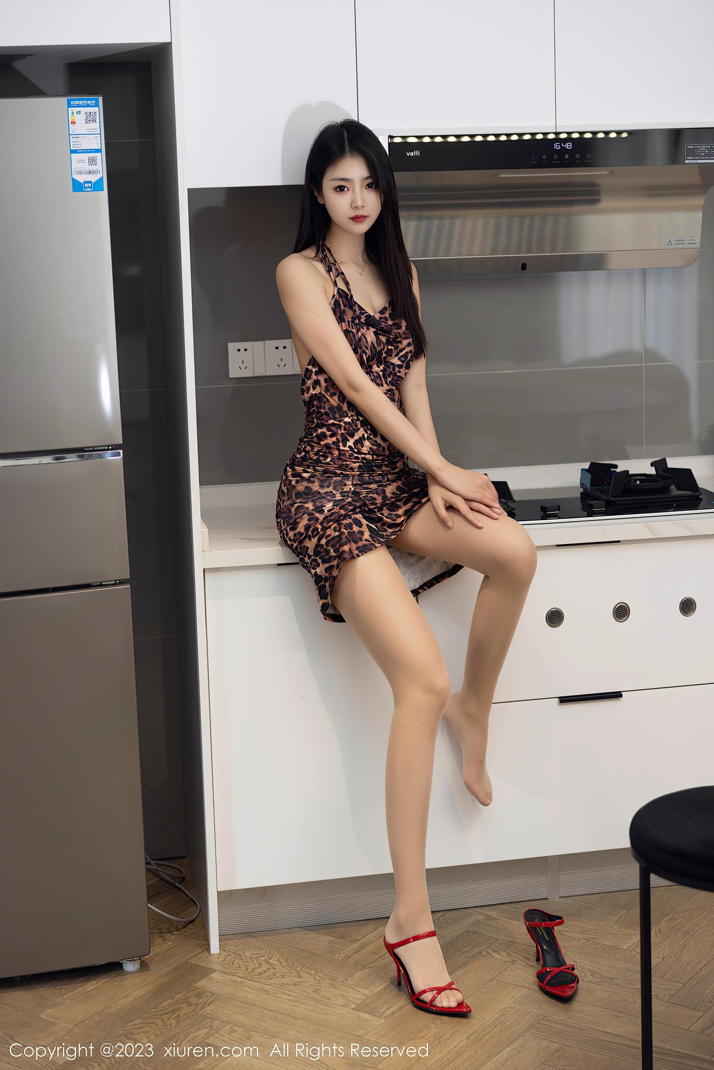 [Xiuren秀人网]2023.05.09 NO.6703 可樂Vicky[58+1P/521MB]