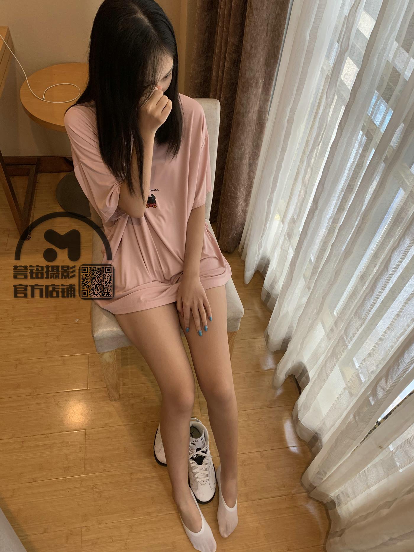 [誉铭传媒]袜足摄影 2020年《10月 幕后作品》[51P/10V/950MB]