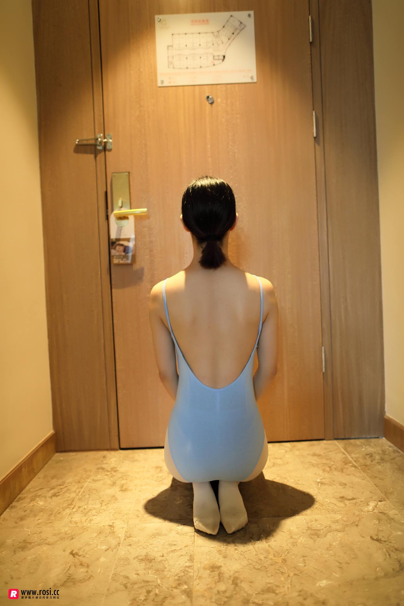 [ROSI写真] 艺学妹系列 2018.07.20 No.0010 [27P/24MB]