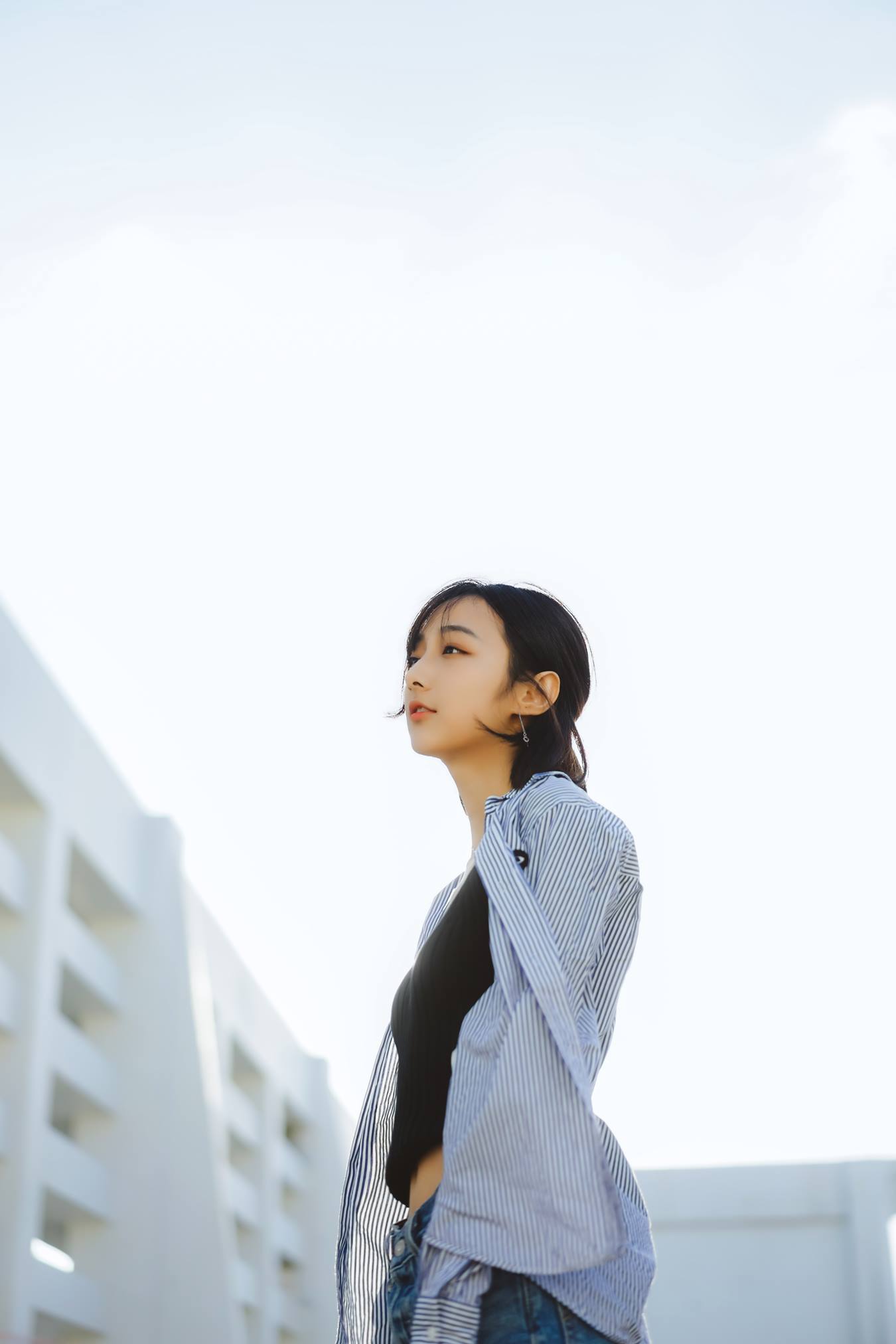 [YITUU艺图语] 2022.05.17 天台的风 戴黎婷 [32P/285MB]