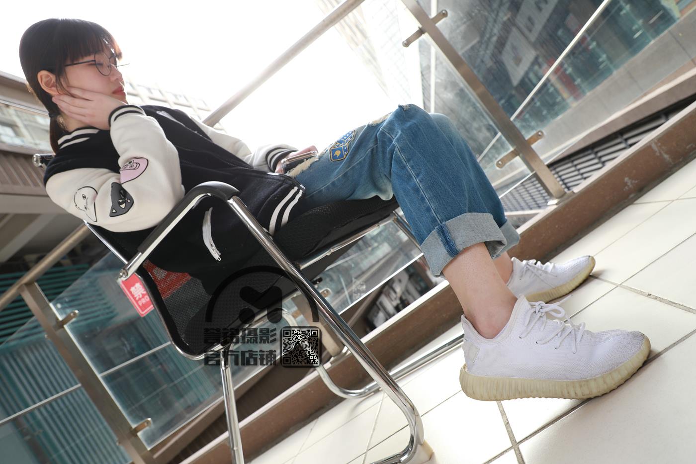 [誉铭传媒]袜足摄影 2020年《10.20 定制作品》[100P/1V/1.14GB]