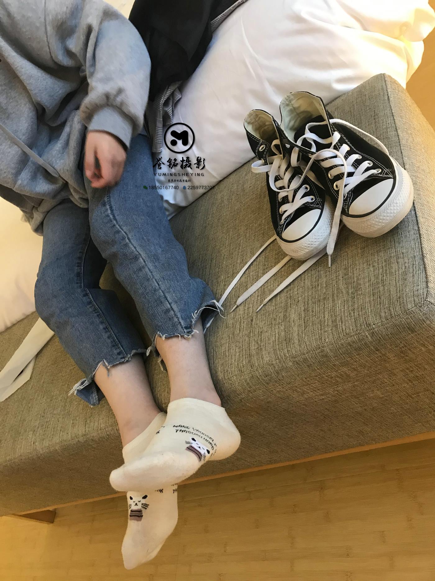 [誉铭传媒]袜足摄影 2020年《05月 幕后作品》[36P/3V/247MB]