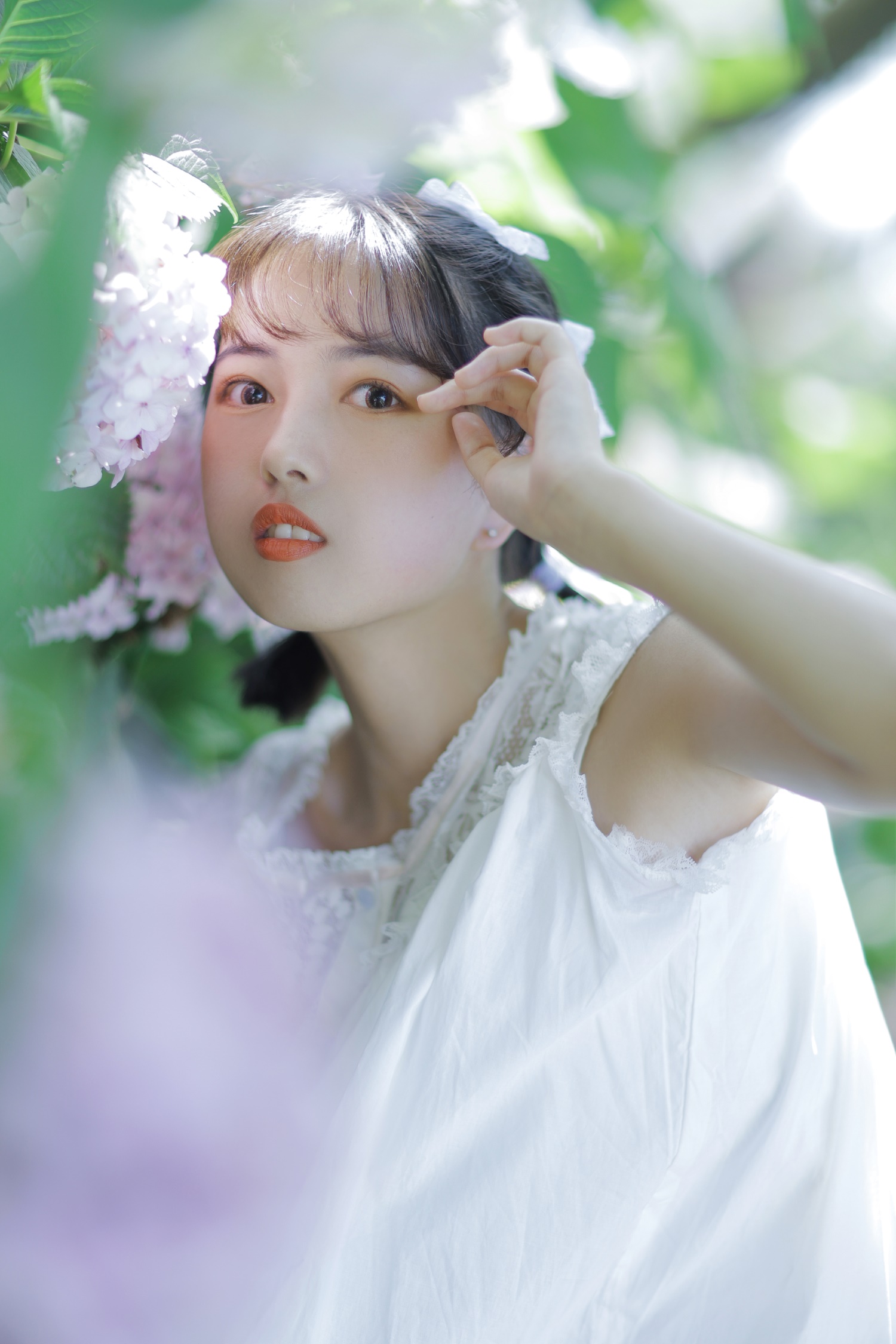 [YITUYU艺图语] 2022.05.25 花儿与少女 欣雨 [24P/195MB]