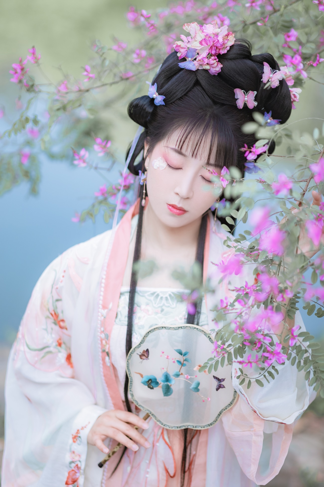 [YITUYU艺图语] 2022.05.22 春日宴 V [32P/277MB]