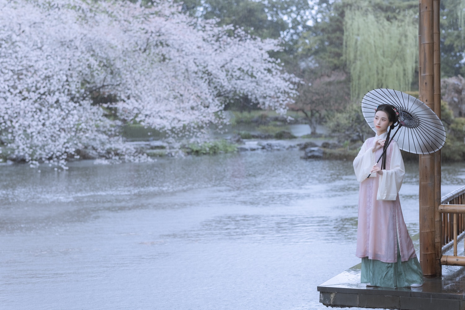 [YITUYU艺图语] 2022.05.25 雨樱花 眸小妖 [46P/444MB]