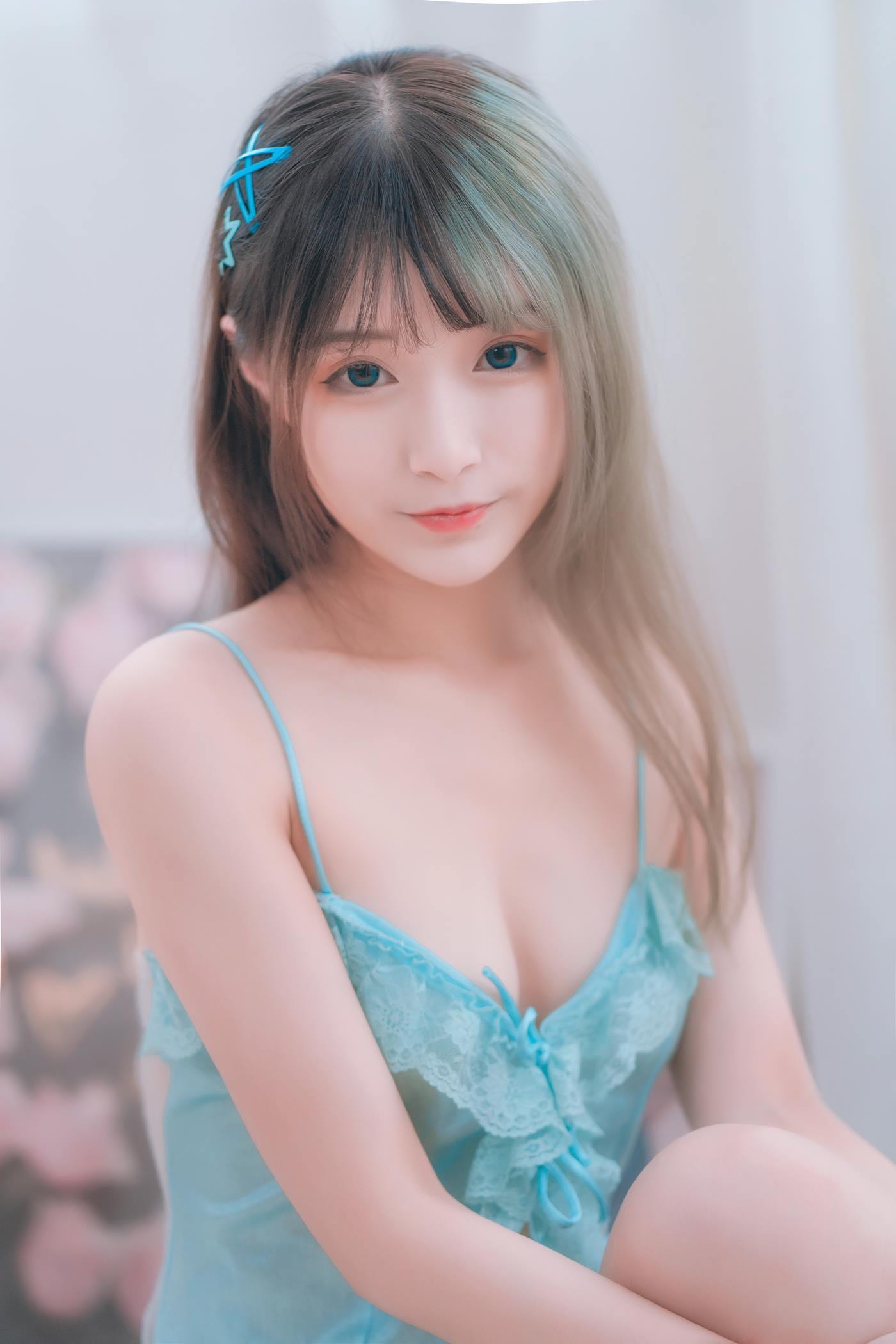 爱老师_PhD - 露背毛衣[20P/230MB]