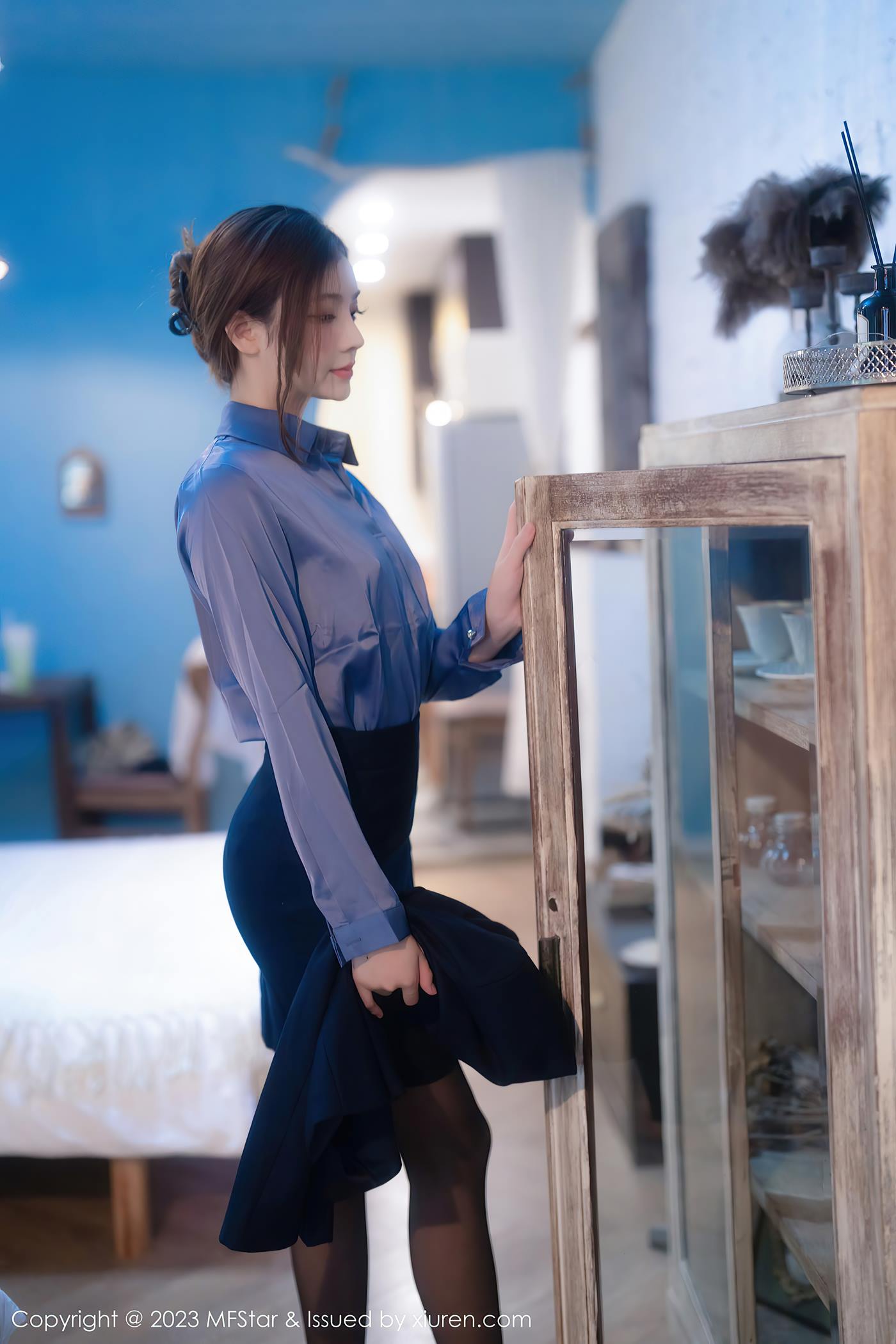 [MFStar模范学院] 2023.04.18 VOL.610 加朵babe 短裙美腿[55P/493MB]