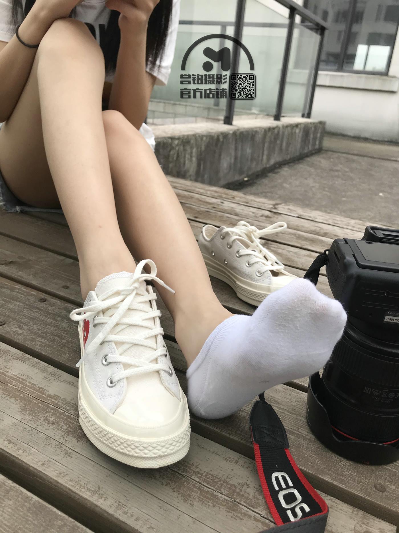 [誉铭传媒]袜足摄影 2020年《07月 幕后作品》[16P2/1V/988MB]