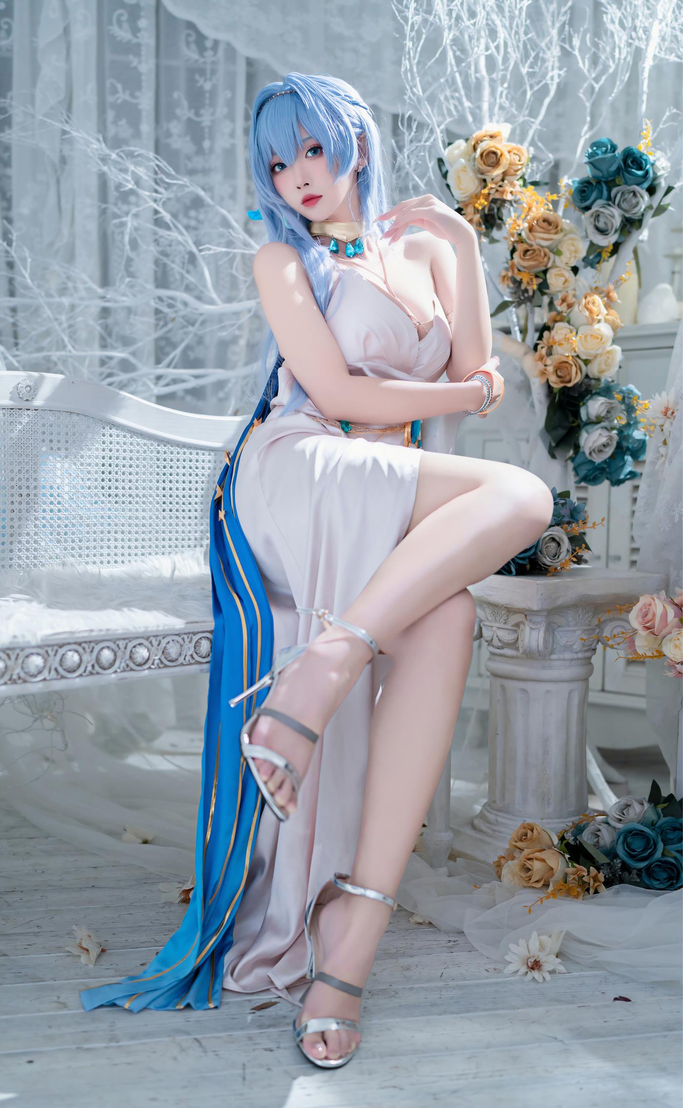 宫本桜  - Nikke胜利女神 海伦娜礼服[19P/176MB]