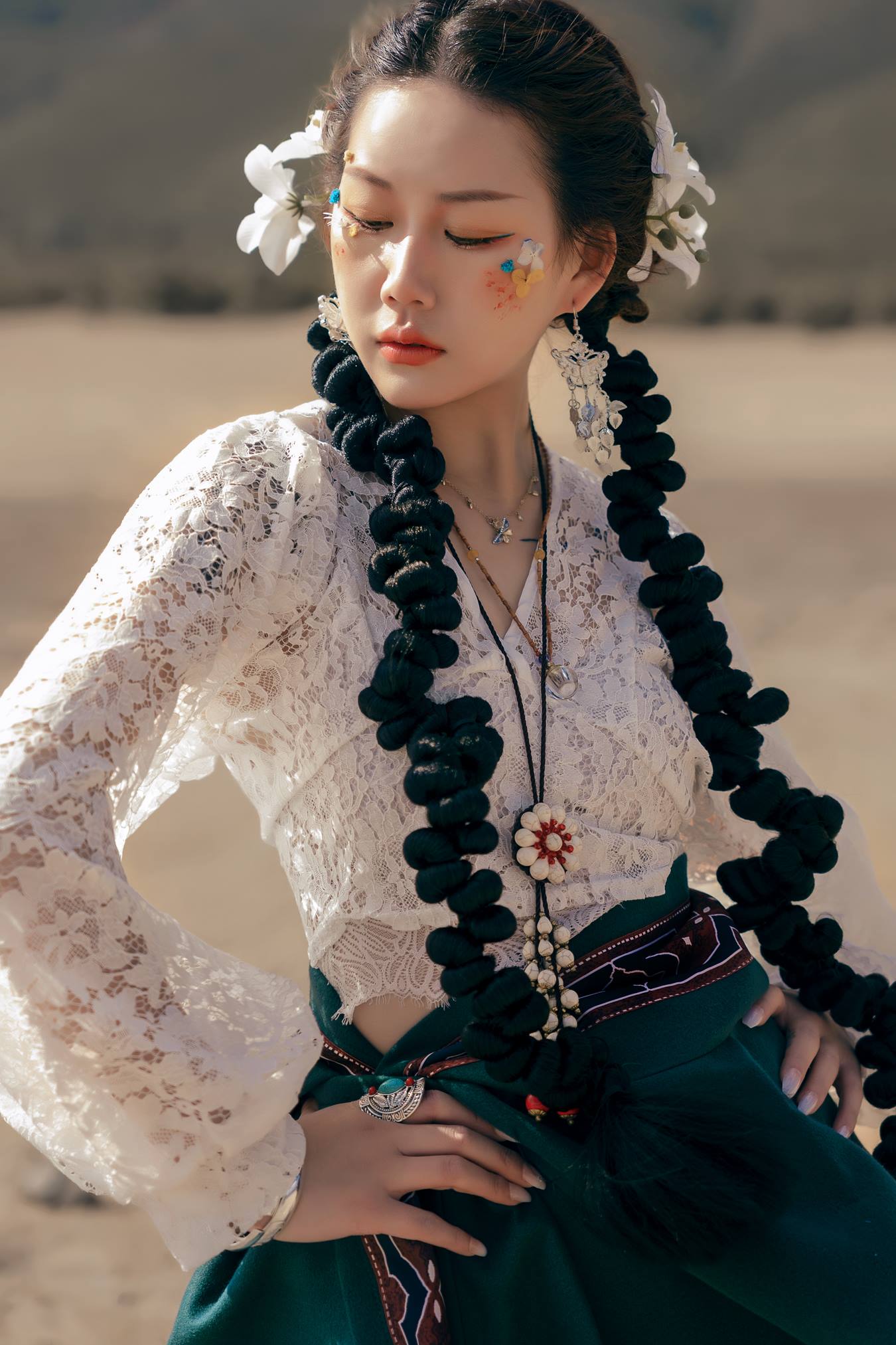 [YITUU艺图语] 2022.05.20 藏族少女 邓娃儿 [20P/599MB]