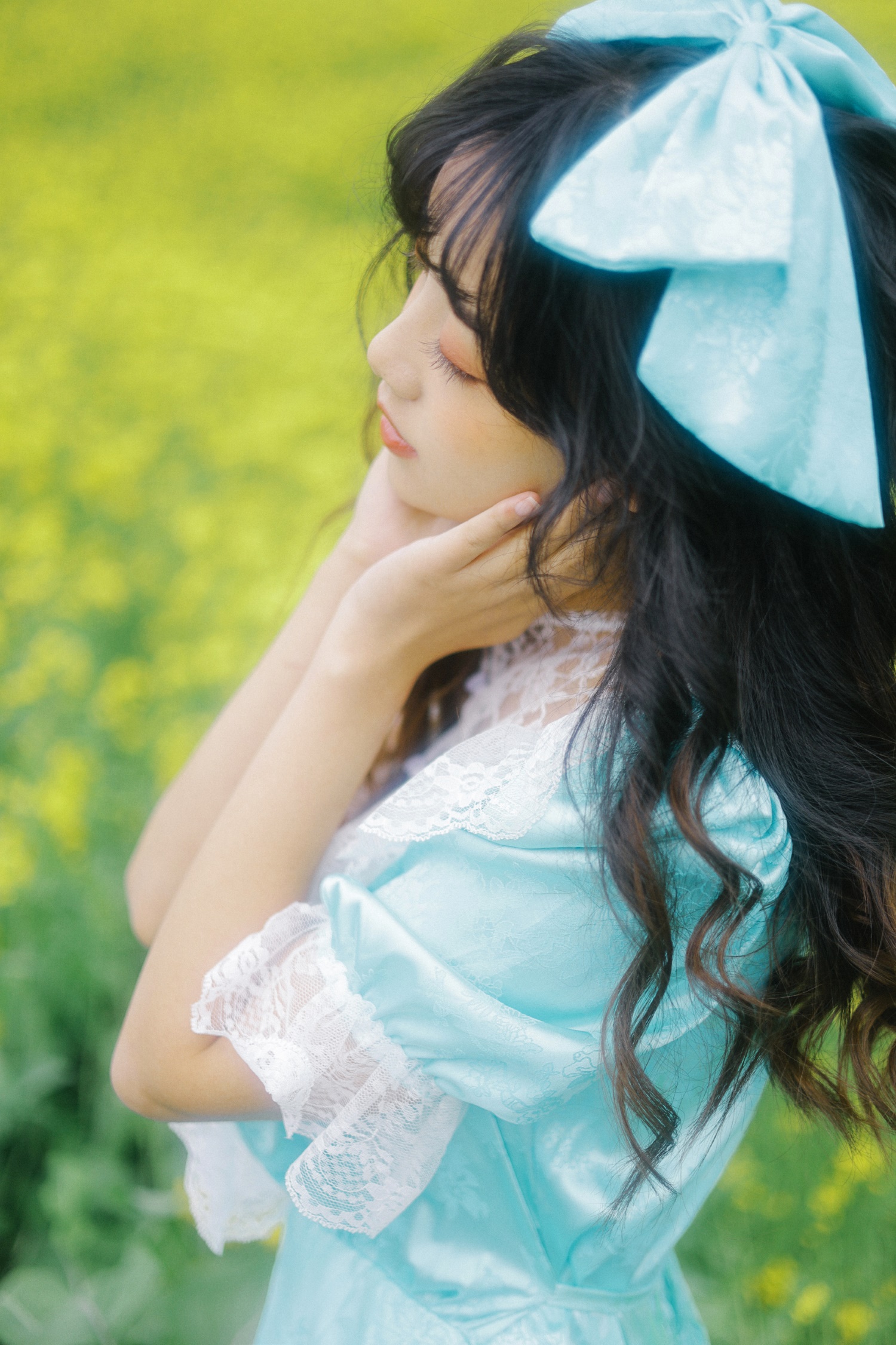[YITUYU艺图语] 2022.05.26 黄色花海 芊芊 [24P/254MB]