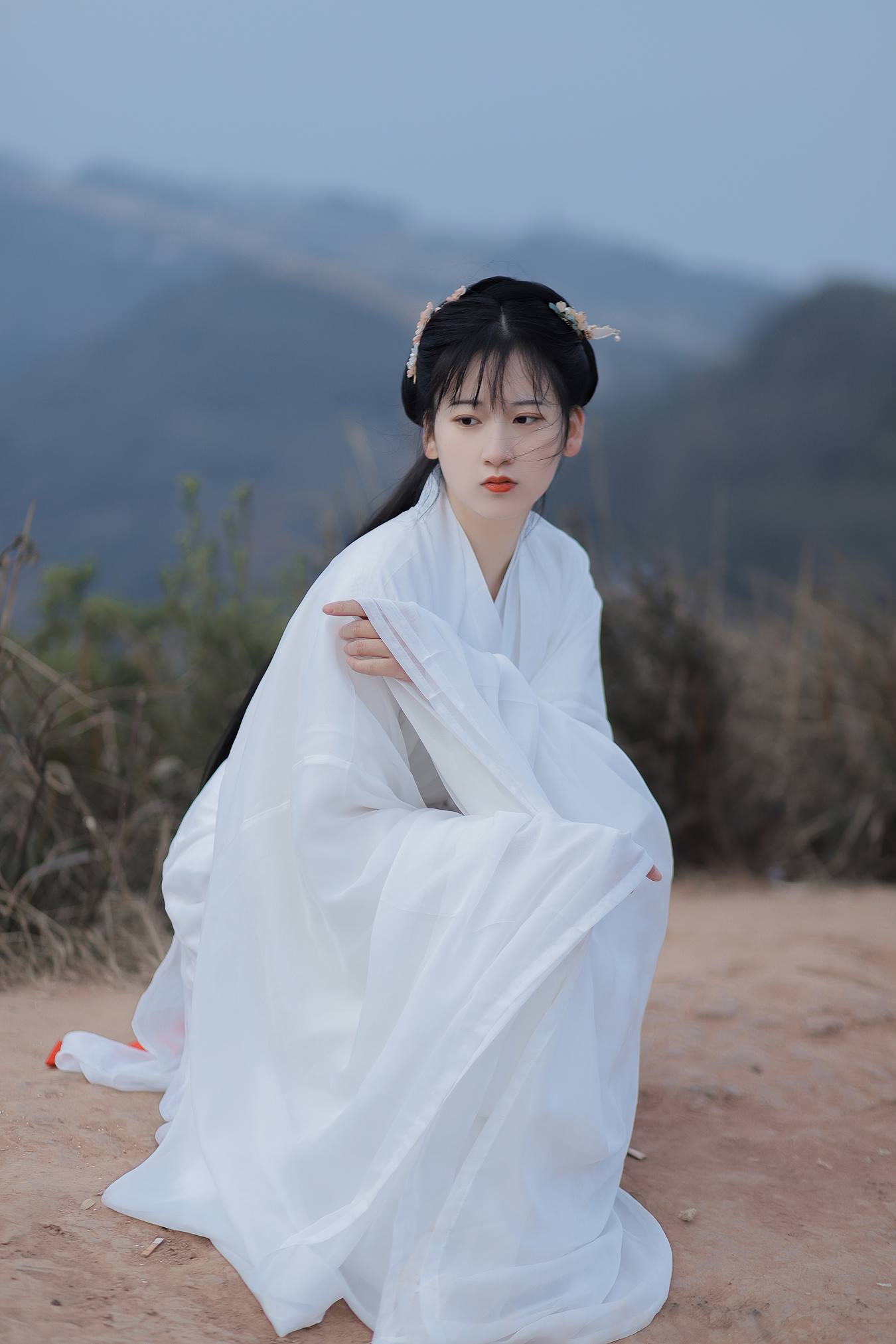 [YITUU艺图语] 2022.05.20 山河故人 半夏夏夏 [30P/263MB]