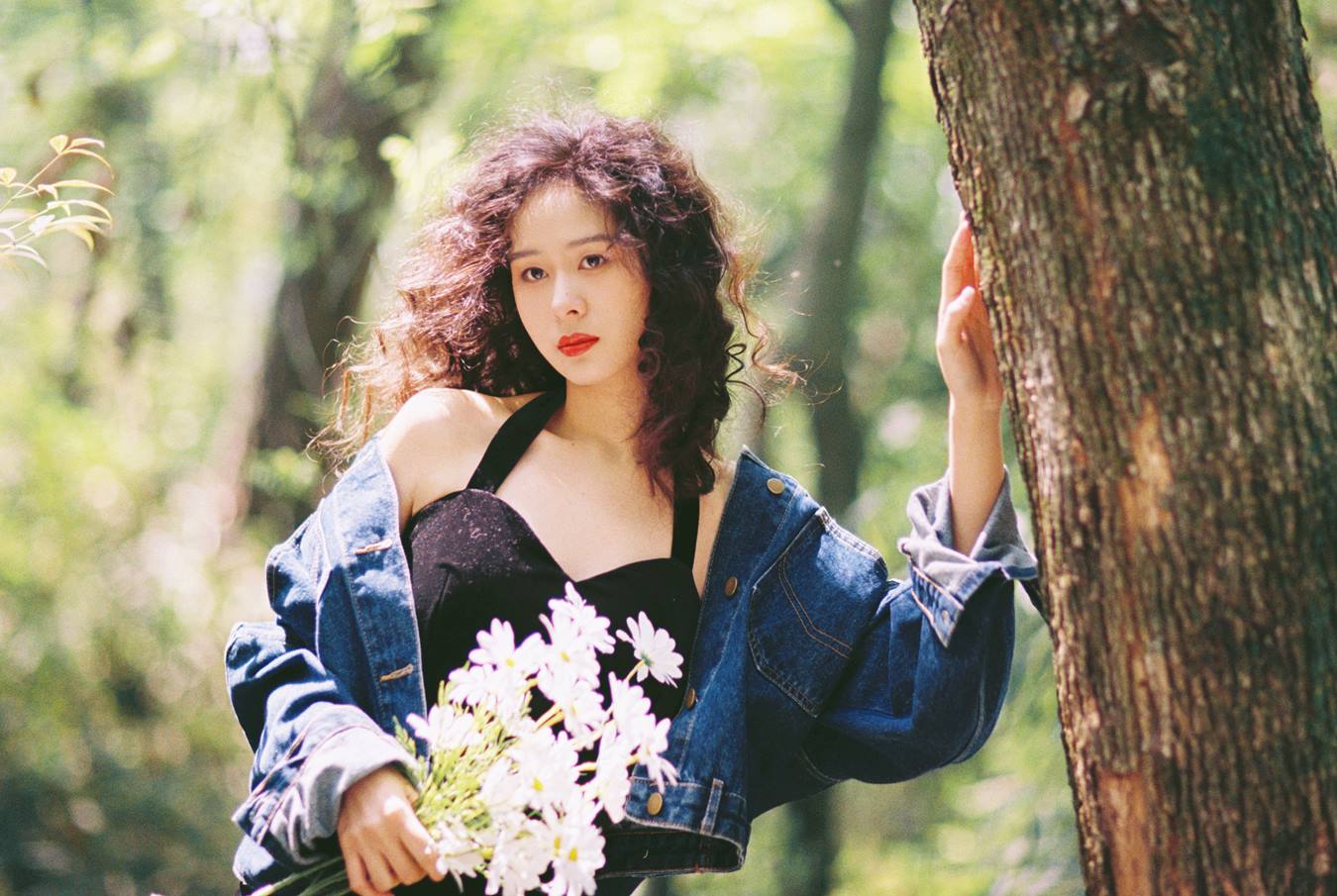 [YITUU艺图语] 2022.05.17 港风胶片 sisi [24P/336MB]