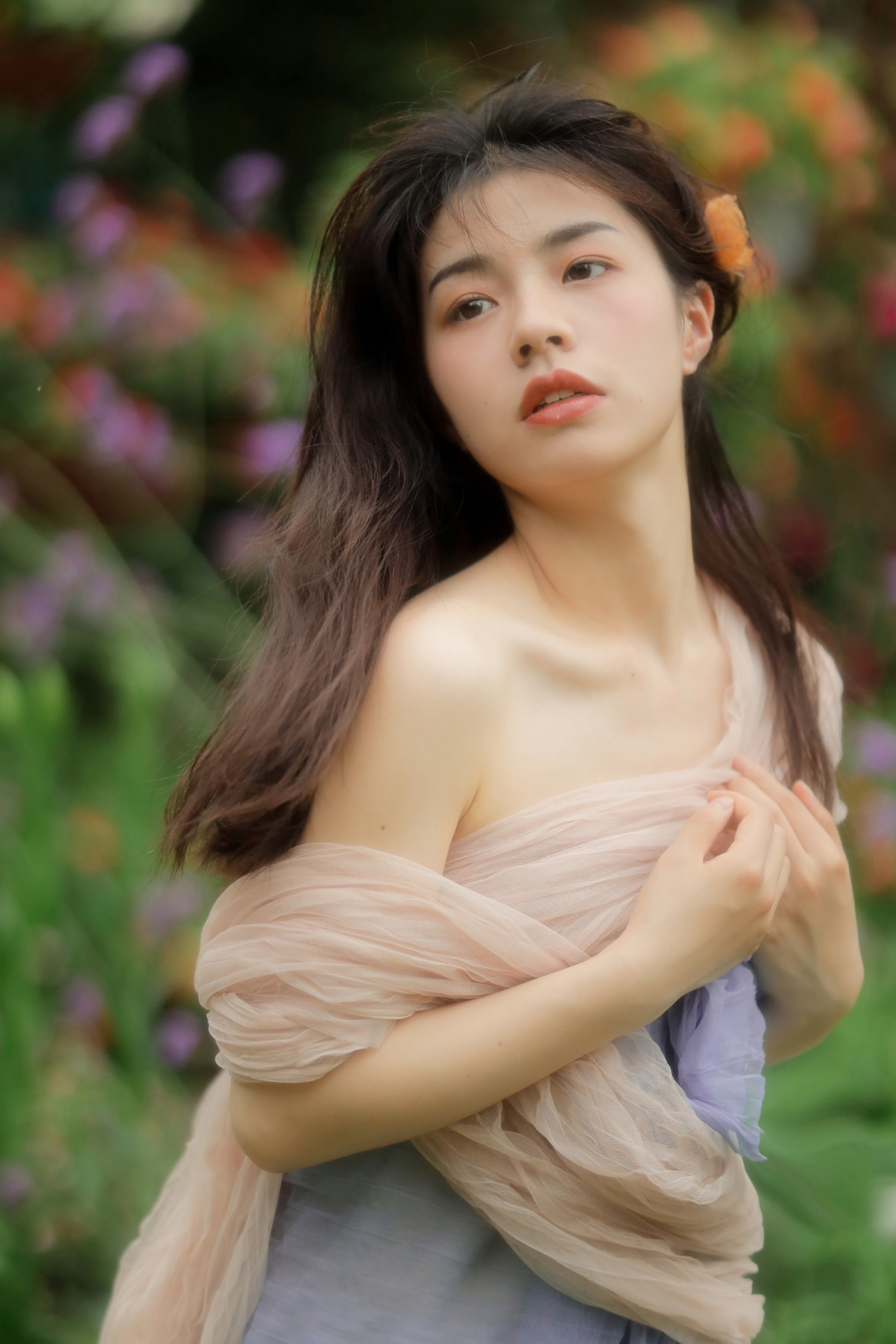 [YITUYU艺图语] 2022.05.25 雏菊声声 清浅IIL [25P/112MB]
