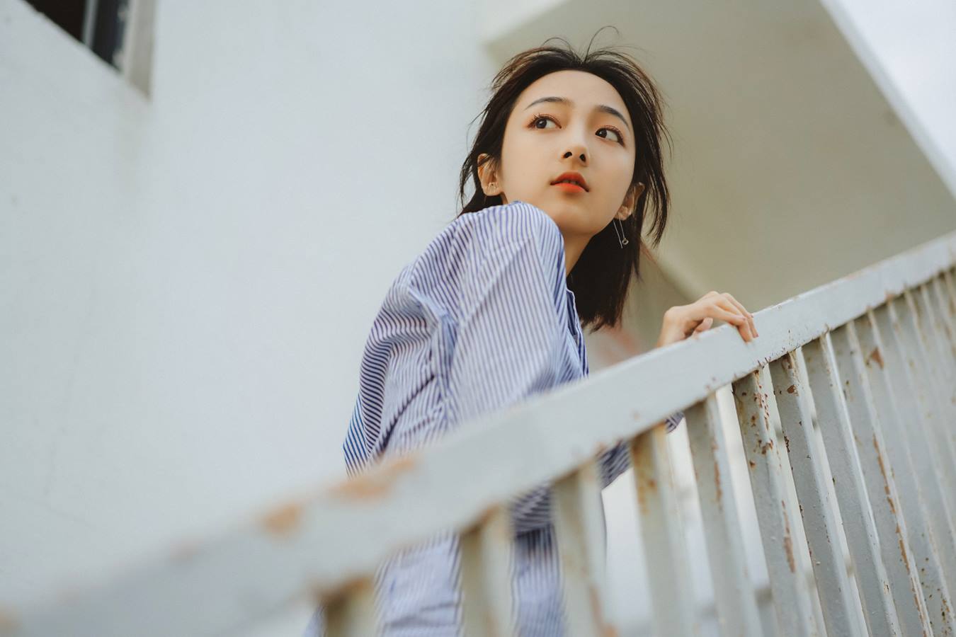 [YITUU艺图语] 2022.05.17 天台的风 戴黎婷 [32P/285MB]