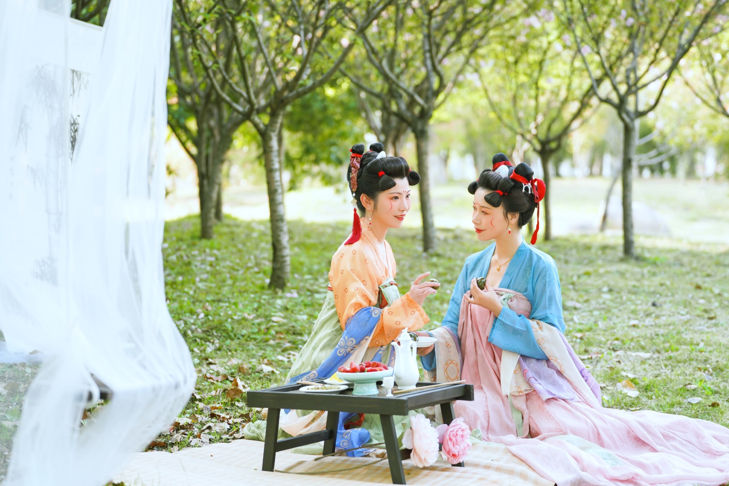 [YITUYU艺图语] 2022.05.24 春日宴 笑笑 [32P/375MB]