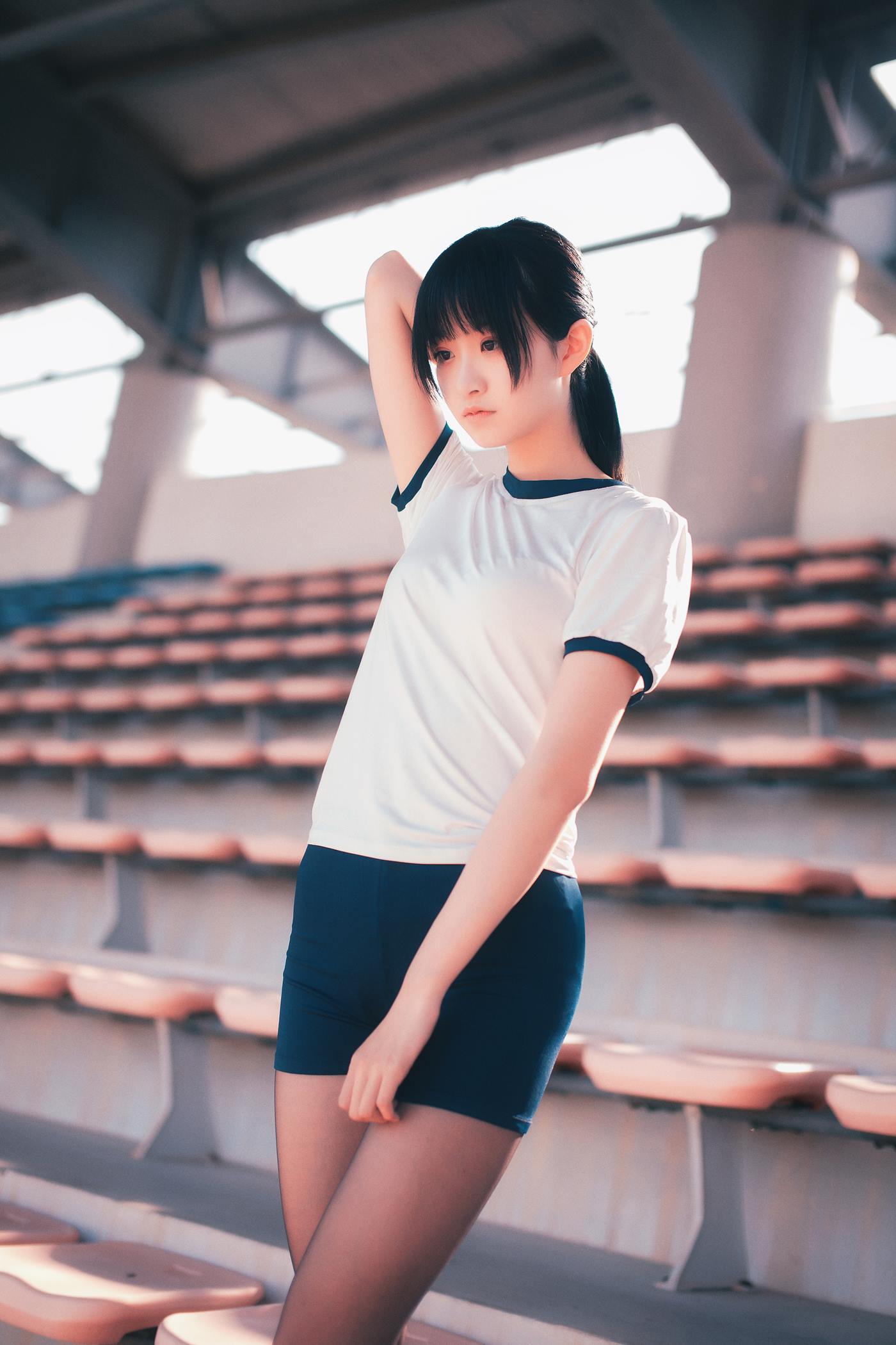 沧霁桔梗 - 黑丝体操服[53P/756MB]