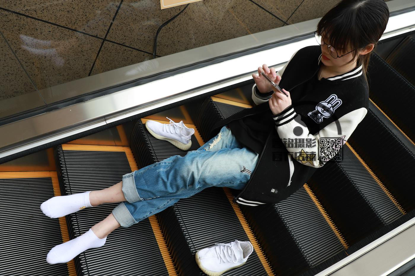 [誉铭传媒]袜足摄影 2020年《10.20 定制作品》[100P/1V/1.14GB]