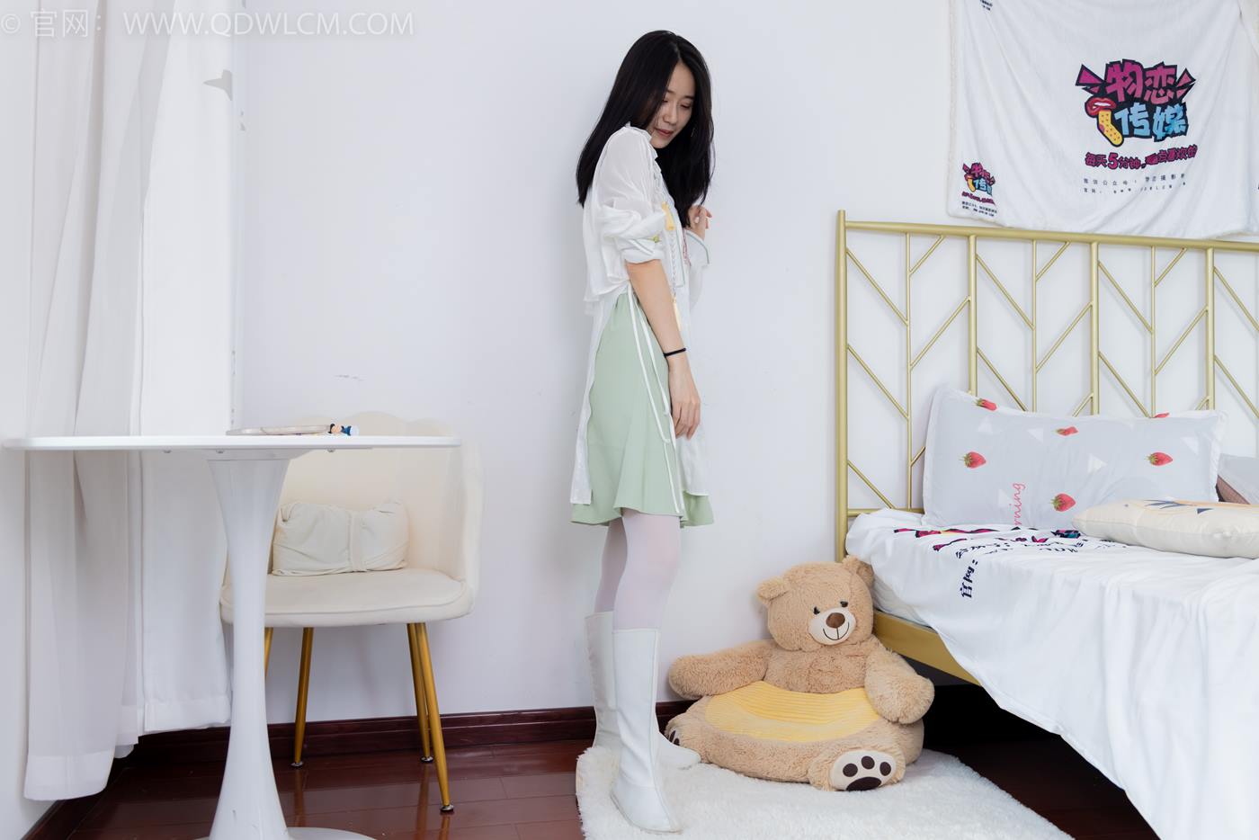 物恋传媒 NO.1547 菜菜-绿野仙踪[152P/1V/3.08GB]