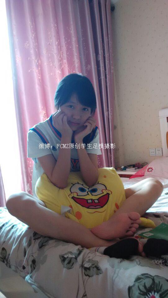 FCMZ原创学生足模摄影 No.027 乐花 [98P/573MB]