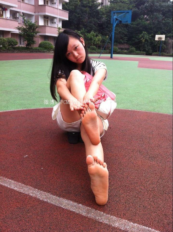 FCMZ原创学生足模摄影 No.025 苦苦 [39P/249MB]