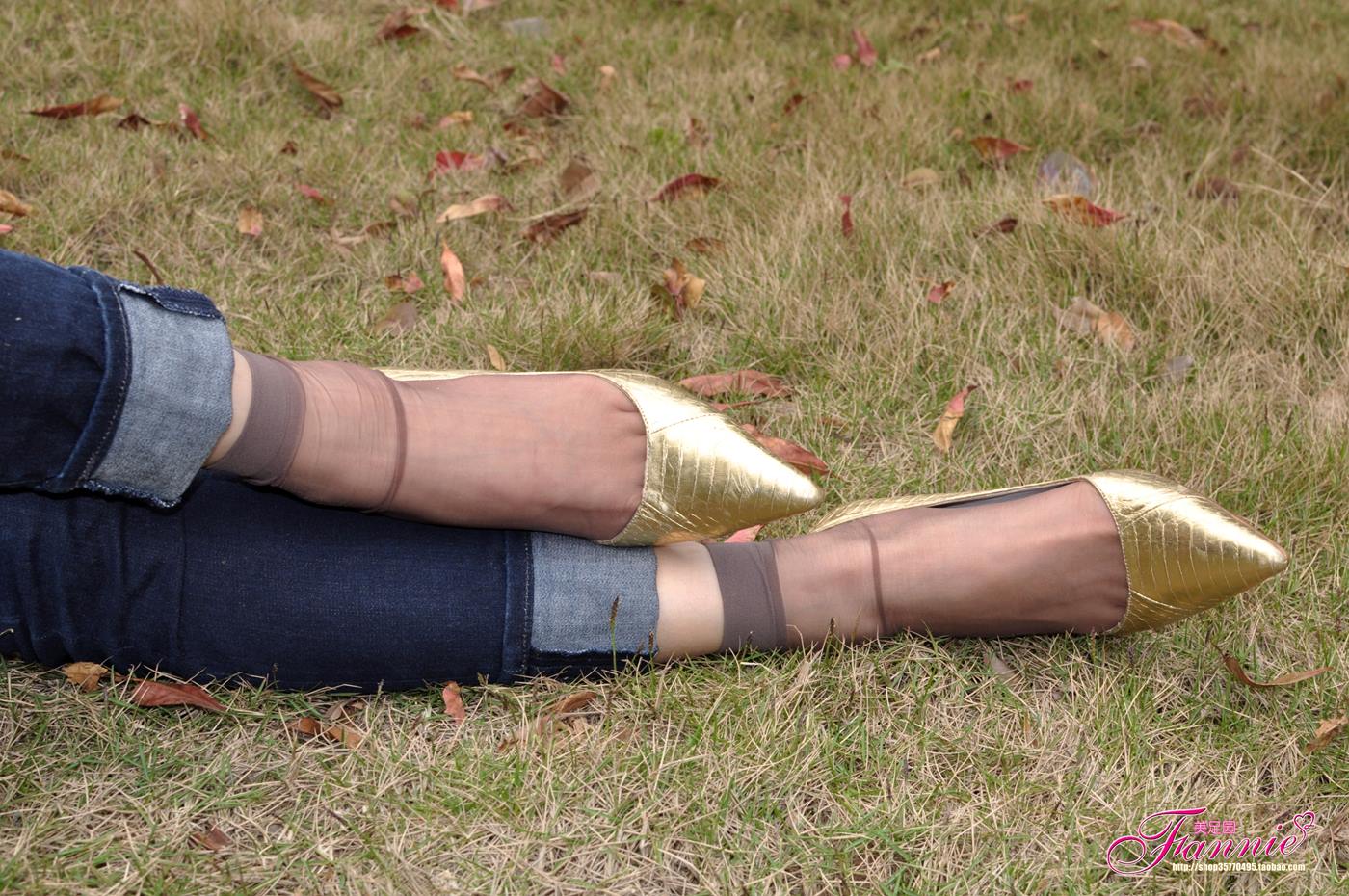 Fannie芬妮每足园 No.083 触摸阳光8 [30P/94MB]