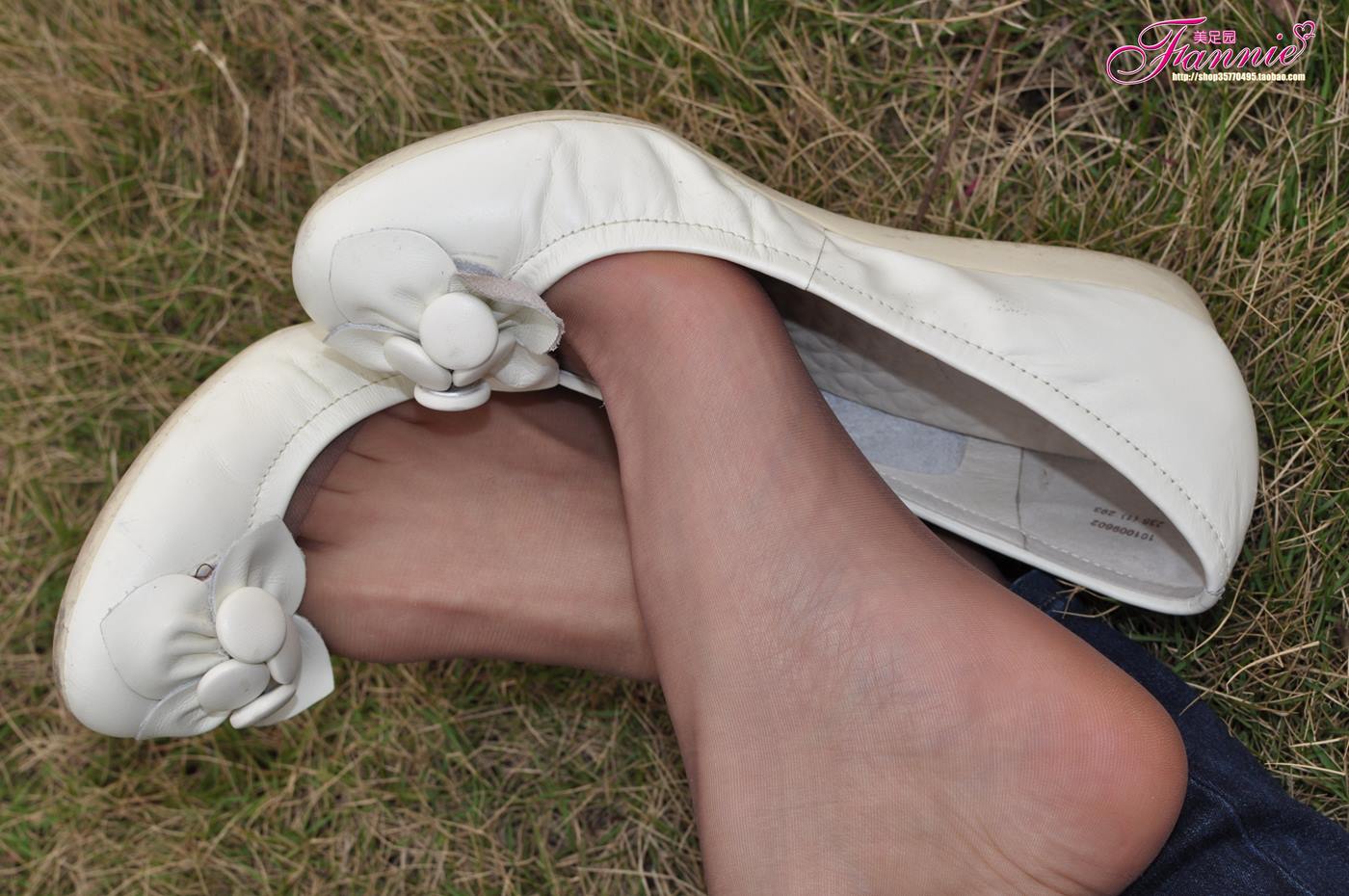 Fannie芬妮每足园 No.076 触摸阳光 [62P/185MB]