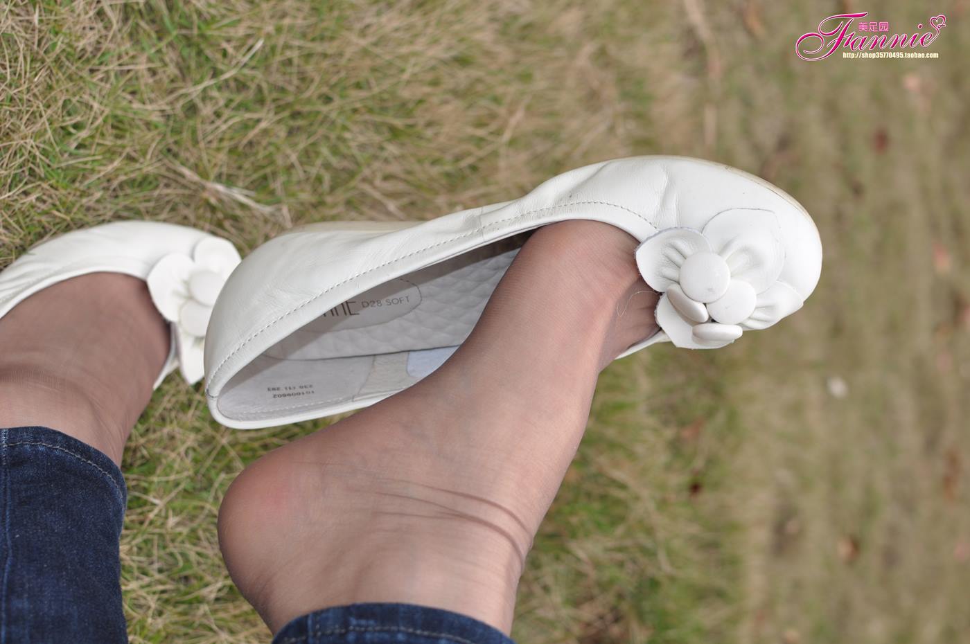 Fannie芬妮每足园 No.076 触摸阳光 [62P/185MB]