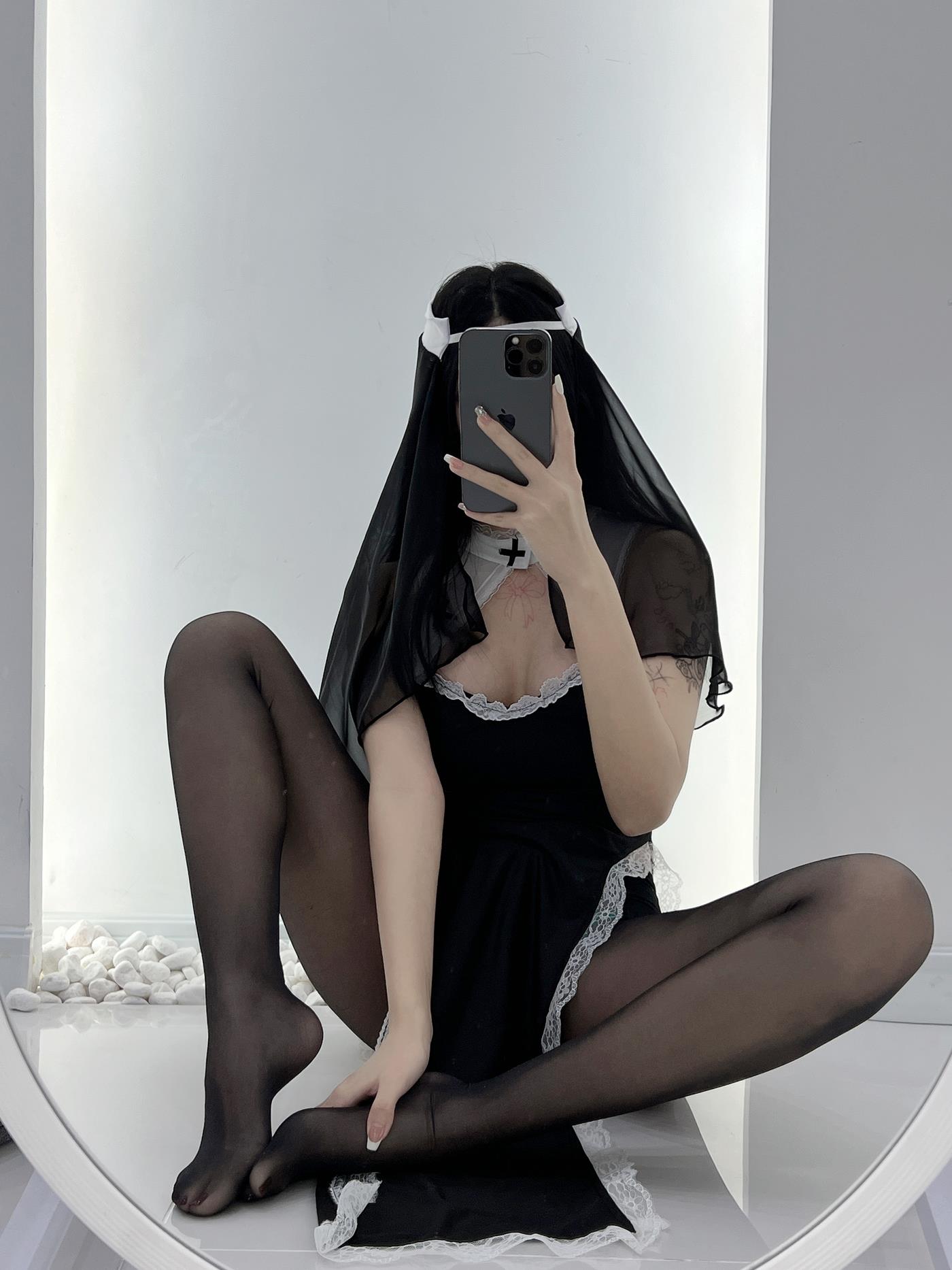 魚神 - 修女服[26P/2V/130MB]