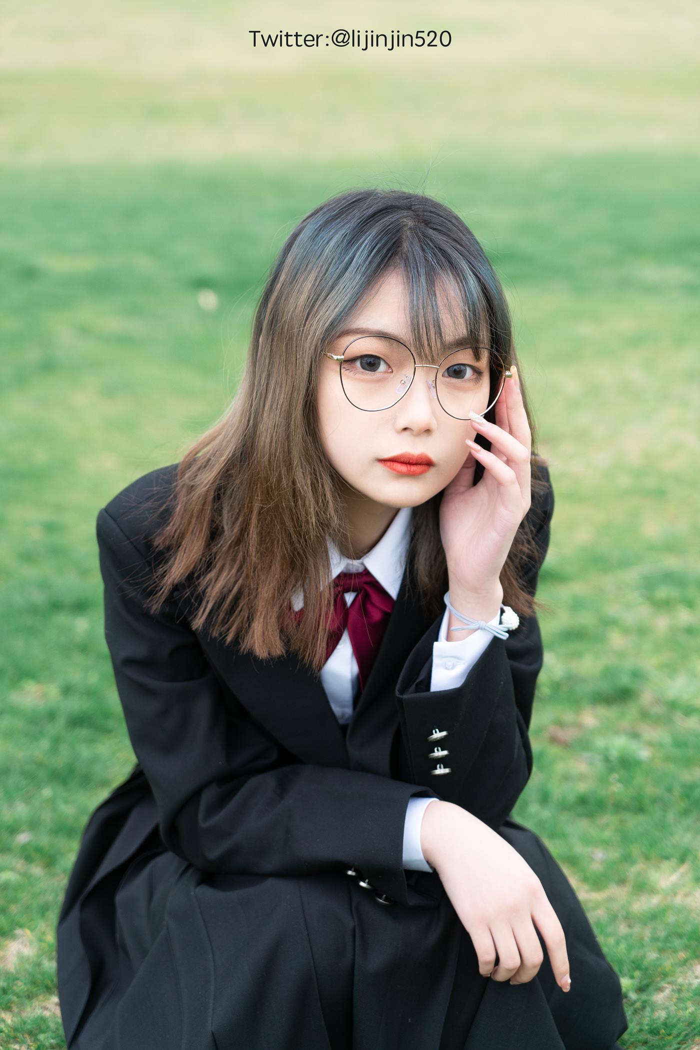 梨瑾瑾 - 户外黑长服[20P/263MB]