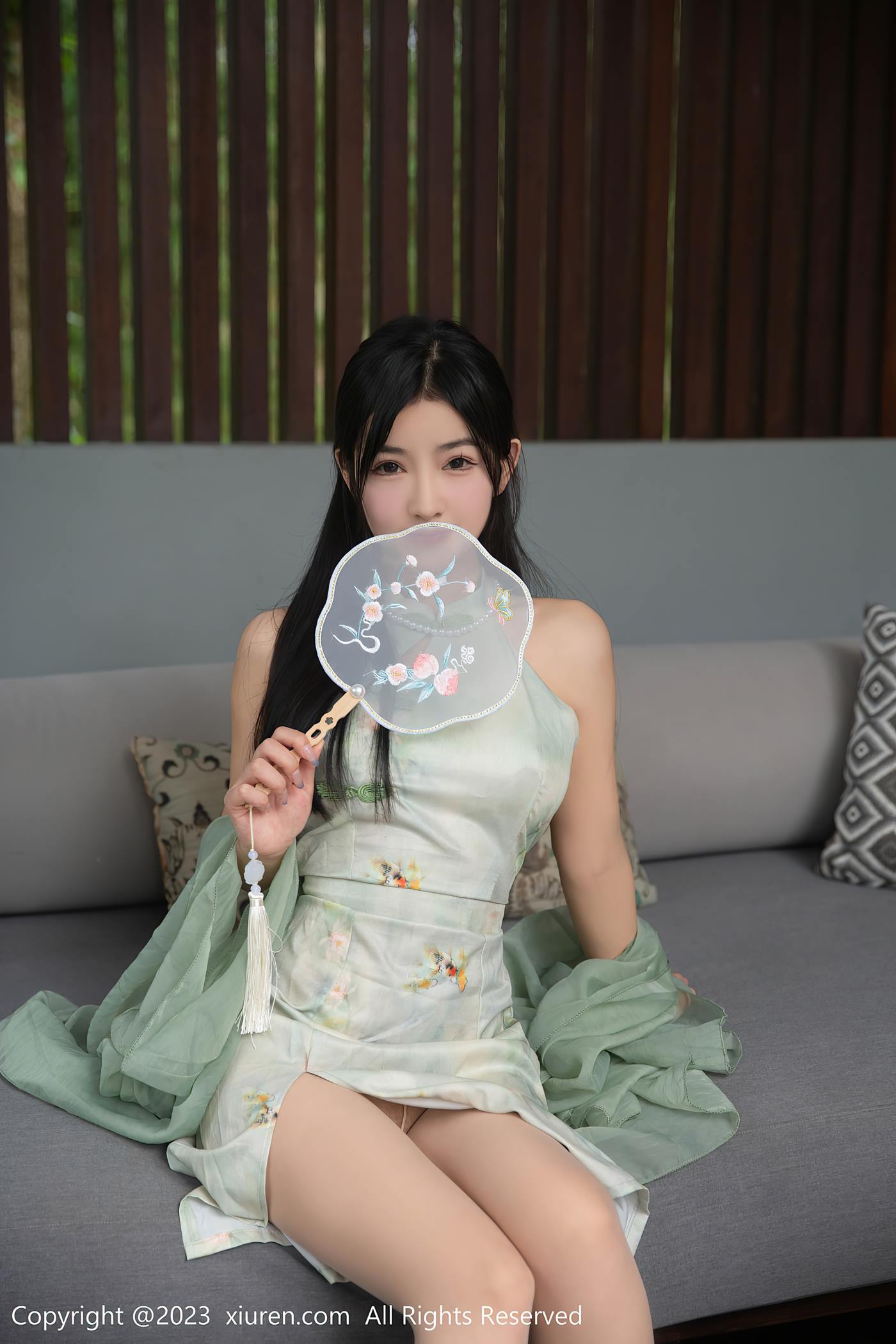 [Xiuren秀人网]2023.06.08 NO.6880 谭小灵[80+1P/799MB]