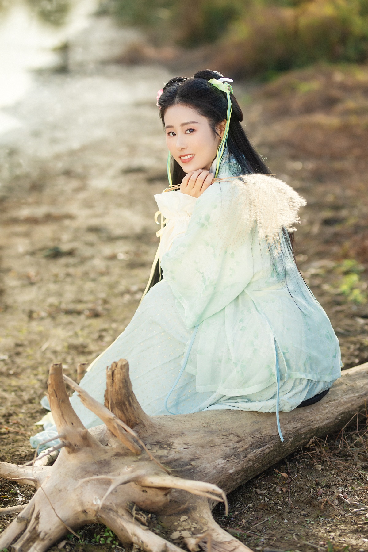 [YITUYU艺图语] 2022.06.03 赵灵儿 人间月-素尘 [21P/423MB]